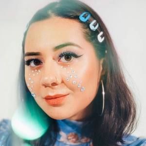 Meet your Posher, Bella